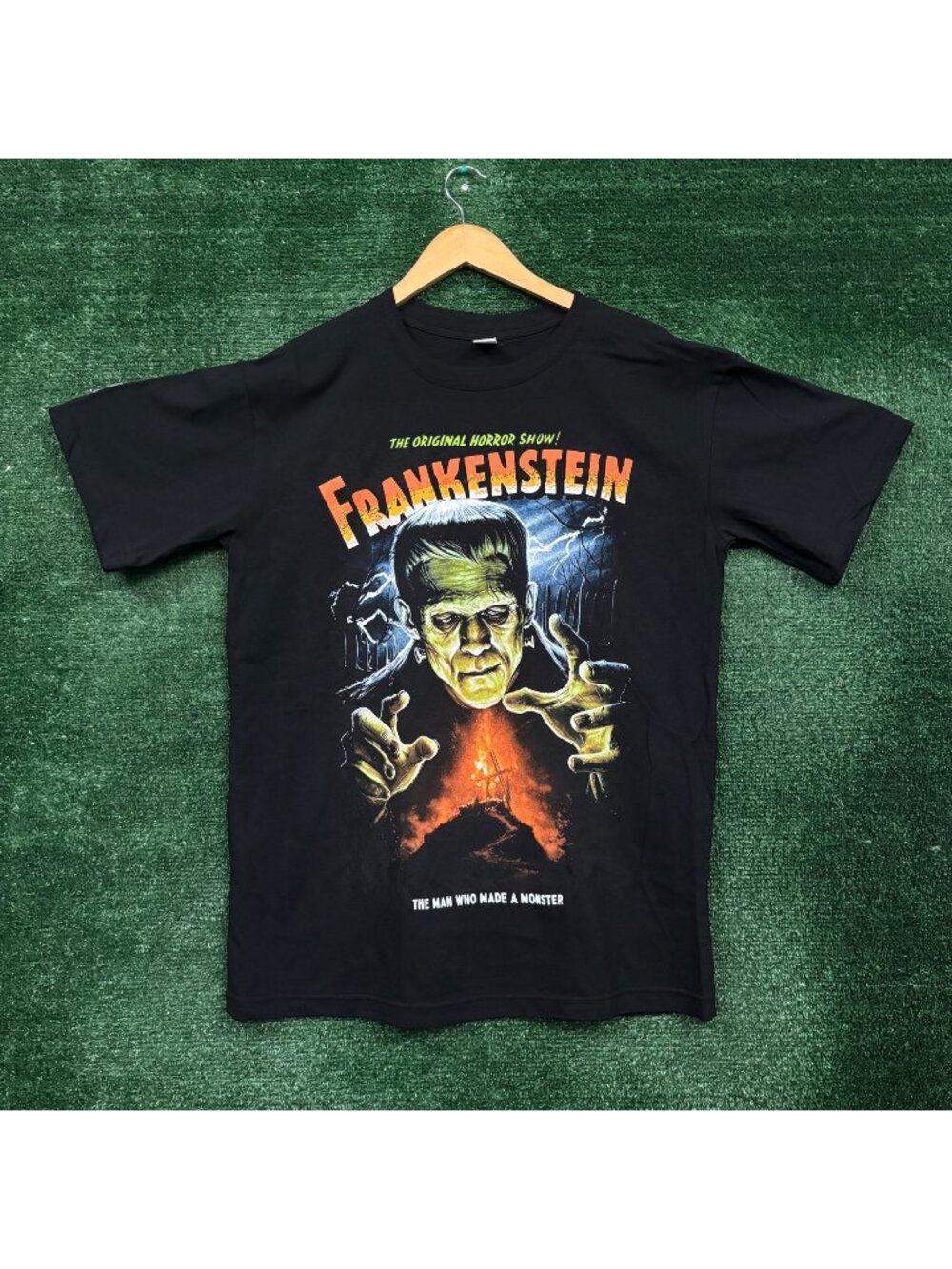 Frankenstein The Man Who Made a Monster Horror T-Shirt Size Large